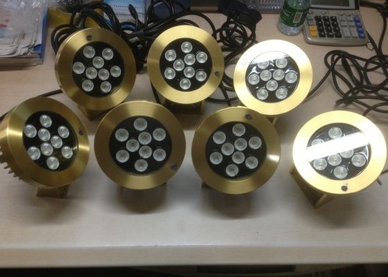 ทองเหลืองสระว่ายน้ำน้ำพุอุปกรณ์ 9W นำไฟใต้น้ำ
